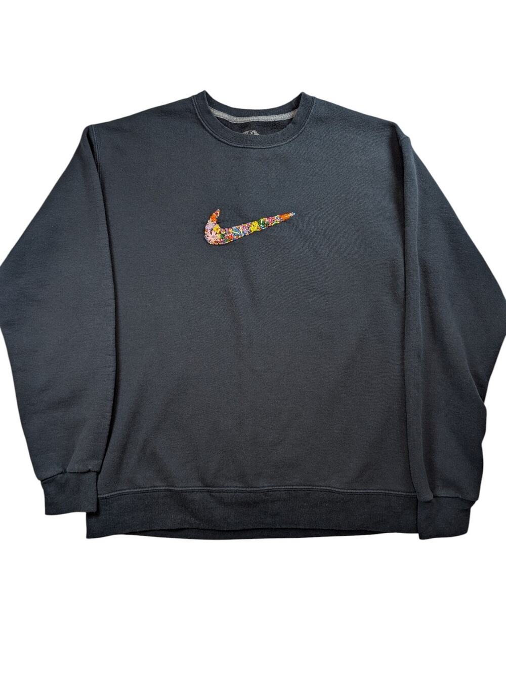 Nike Swoosh Sweatshirt Black Crewneck Fruit of the Loom Embroidered Womens M
